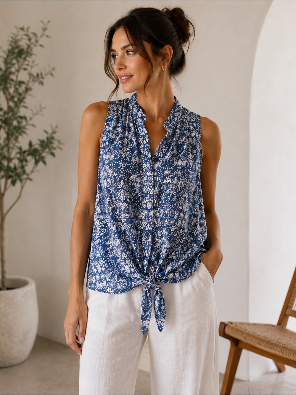 Blue Paisley Coastal Tie-Front Sleeveless Top Size M